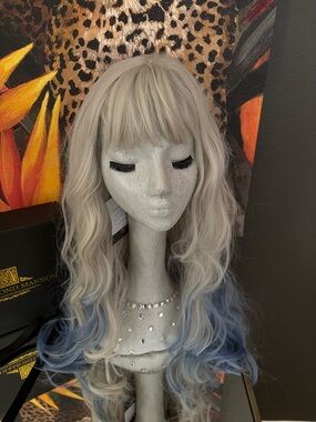 The Diamond Mansion Blonde Mermaid w/Blue Tips Wig NIB